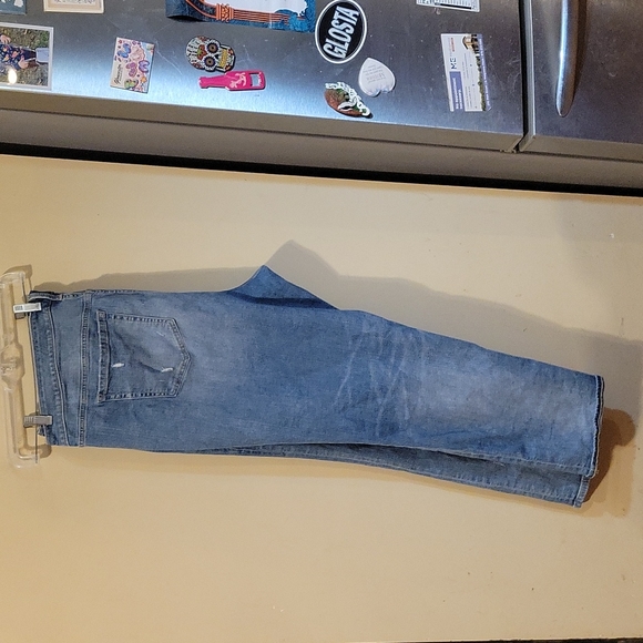 Torrid  jeans - Picture 2 of 9